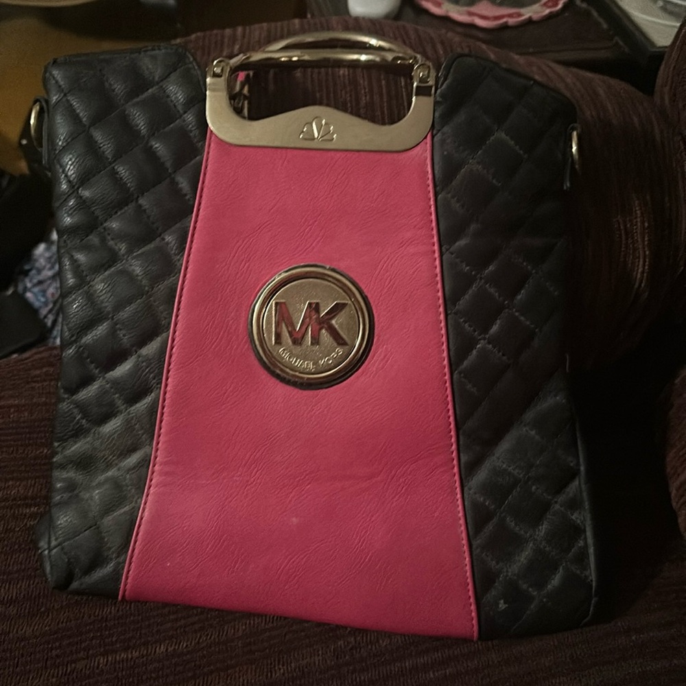 This is a purse.